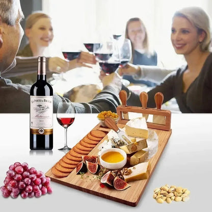 Placă de bambus pentru servirea brânzeturilor și a mezelurilor cu cuțite - set elegant (91720001)